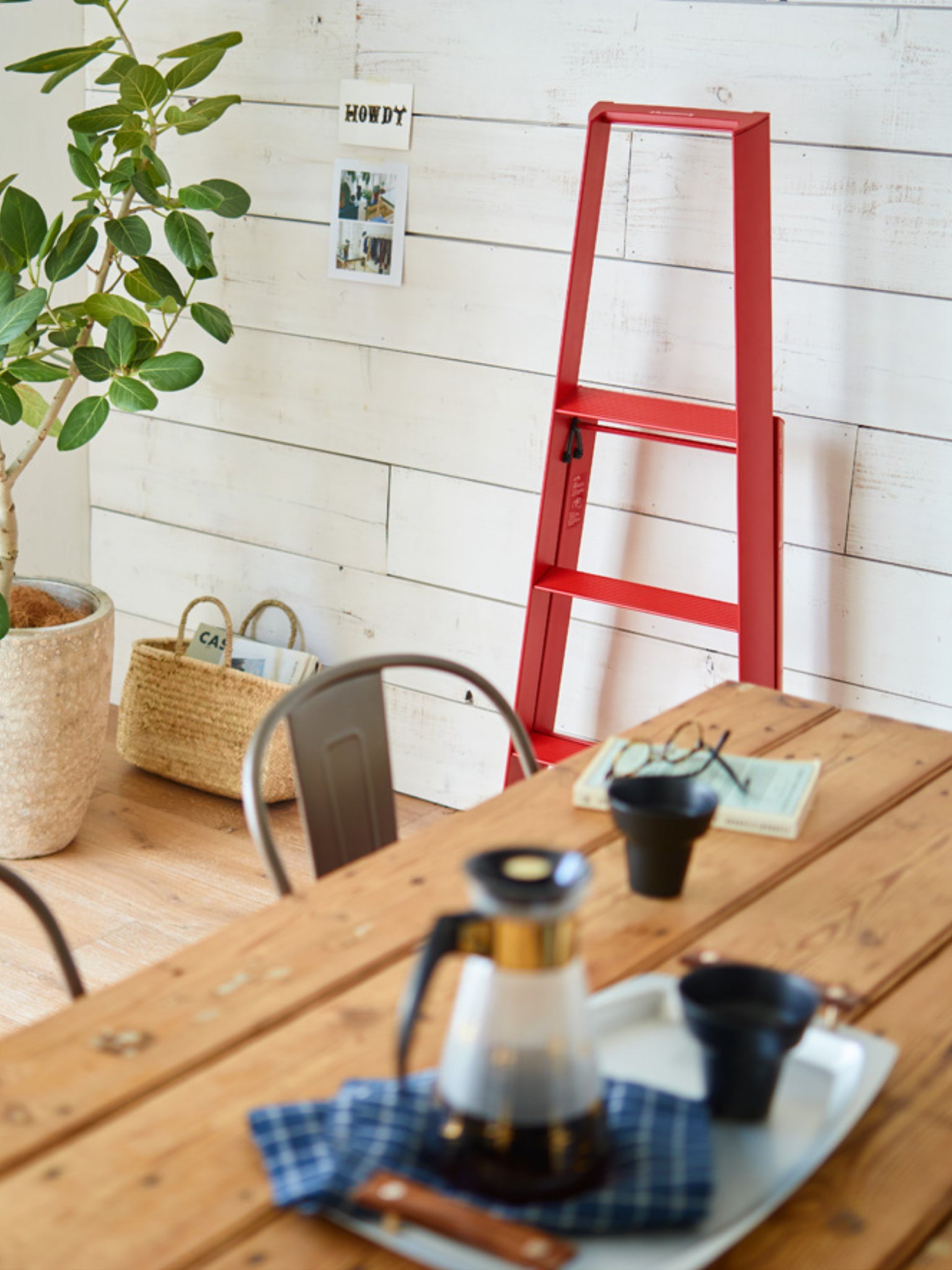 Lucano 3-step rood als speels designobject in eetkamer