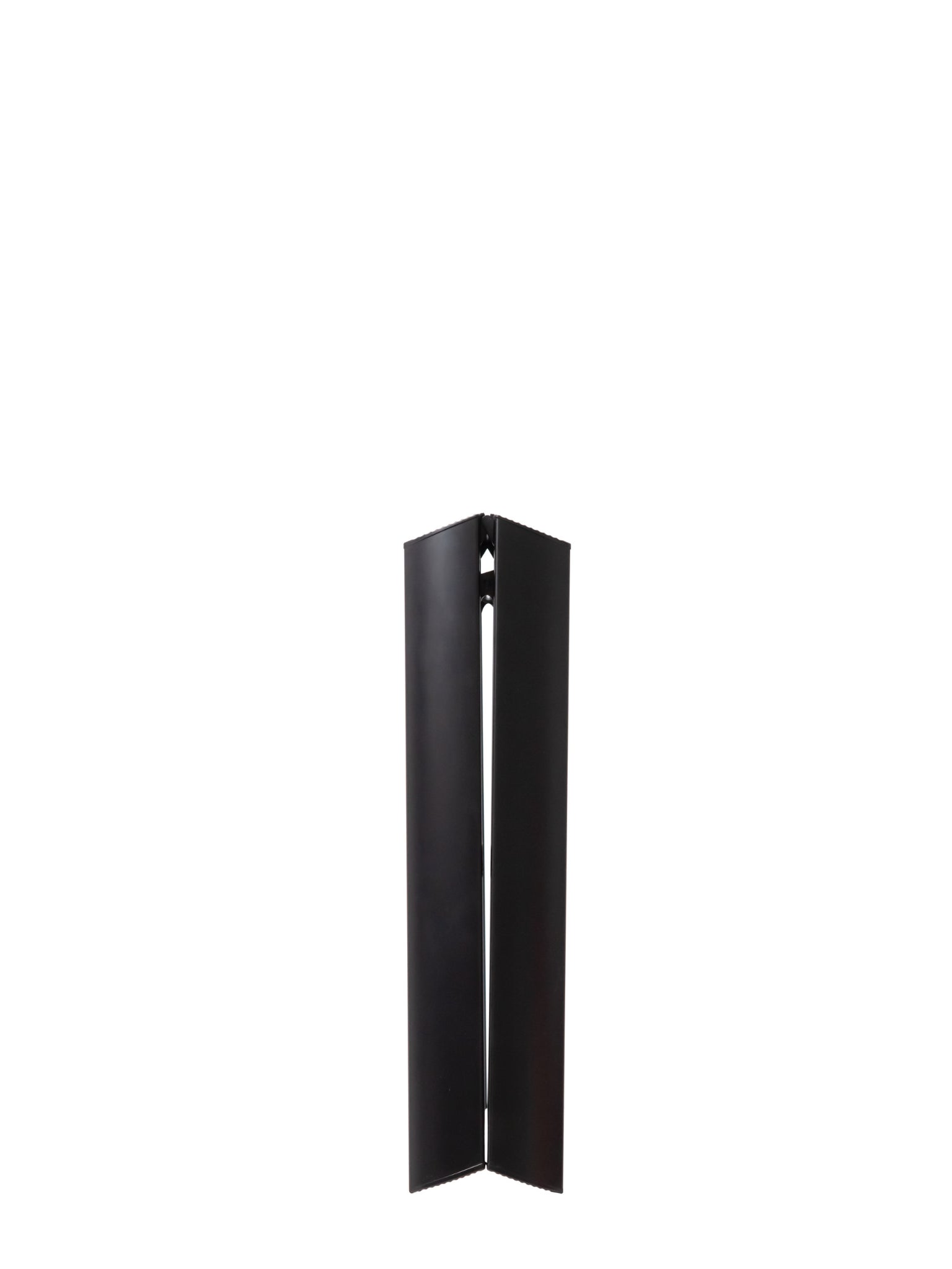 opgevouwen zwarte Lucano 2-step designladder